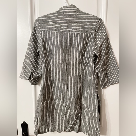 Shirt - Picture 2 of 4